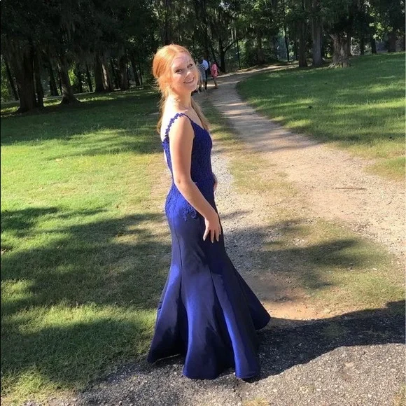 Dazzling blue formal gown! Dazzling blue formal gown!